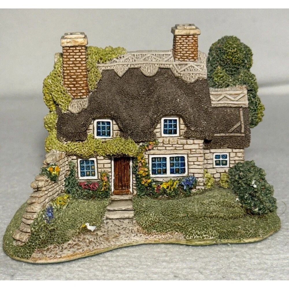 Lilliput Lane Derwent-Le-Dale English Cottage House Resin Hand Painted 1987